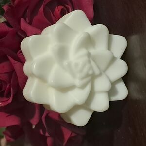 Elegant White MAUI Floral Soap